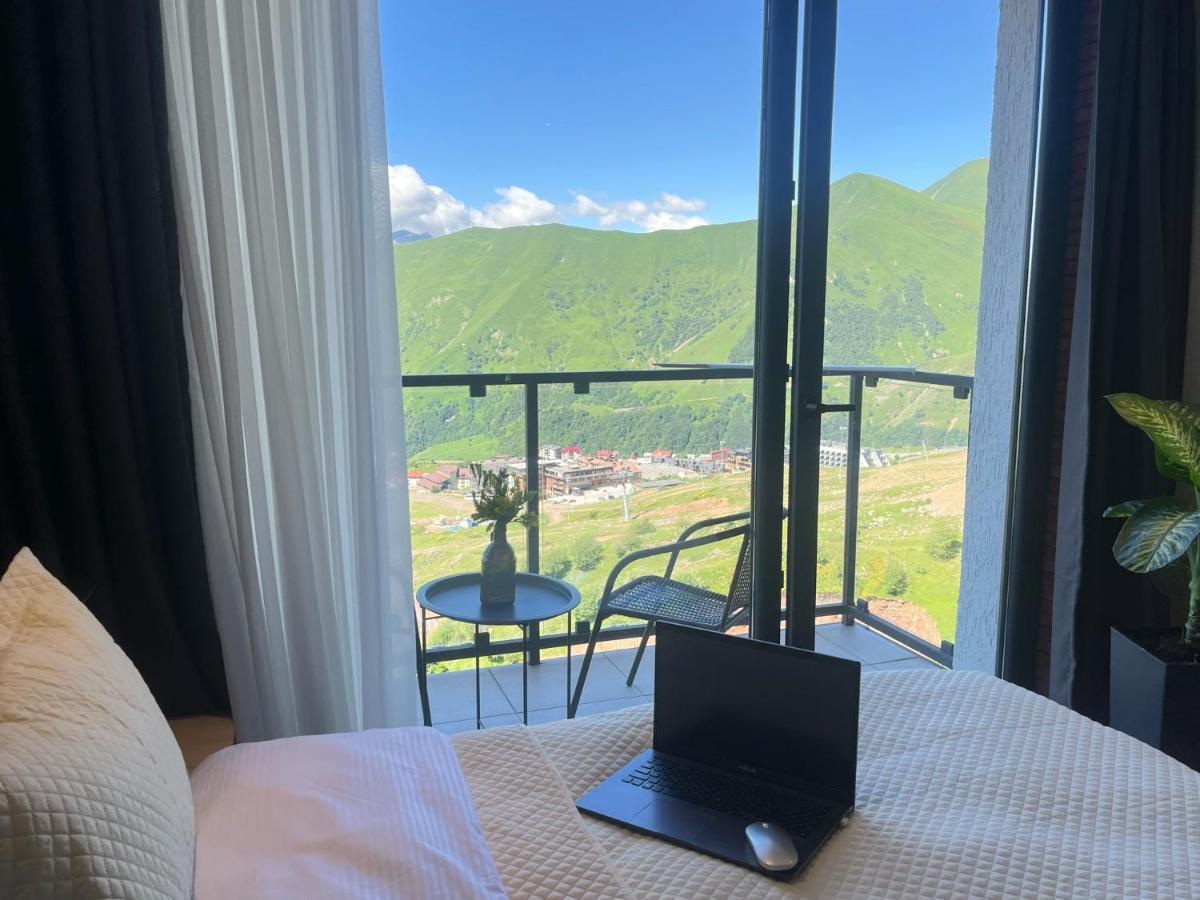 Stuning Views On Mountains, Gudauri Apartment Bagian luar foto